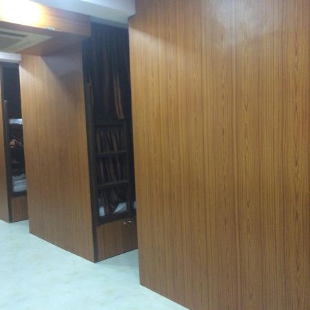 Zara Dormitory Bombay Extérieur photo