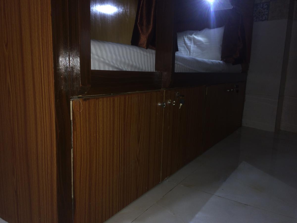 Zara Dormitory Bombay Extérieur photo